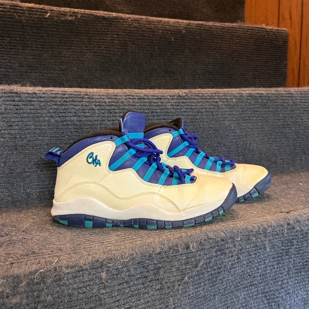 Jordan Air Purple and Blue Charlotte Hornets Sneakers. Men’s size 10.5